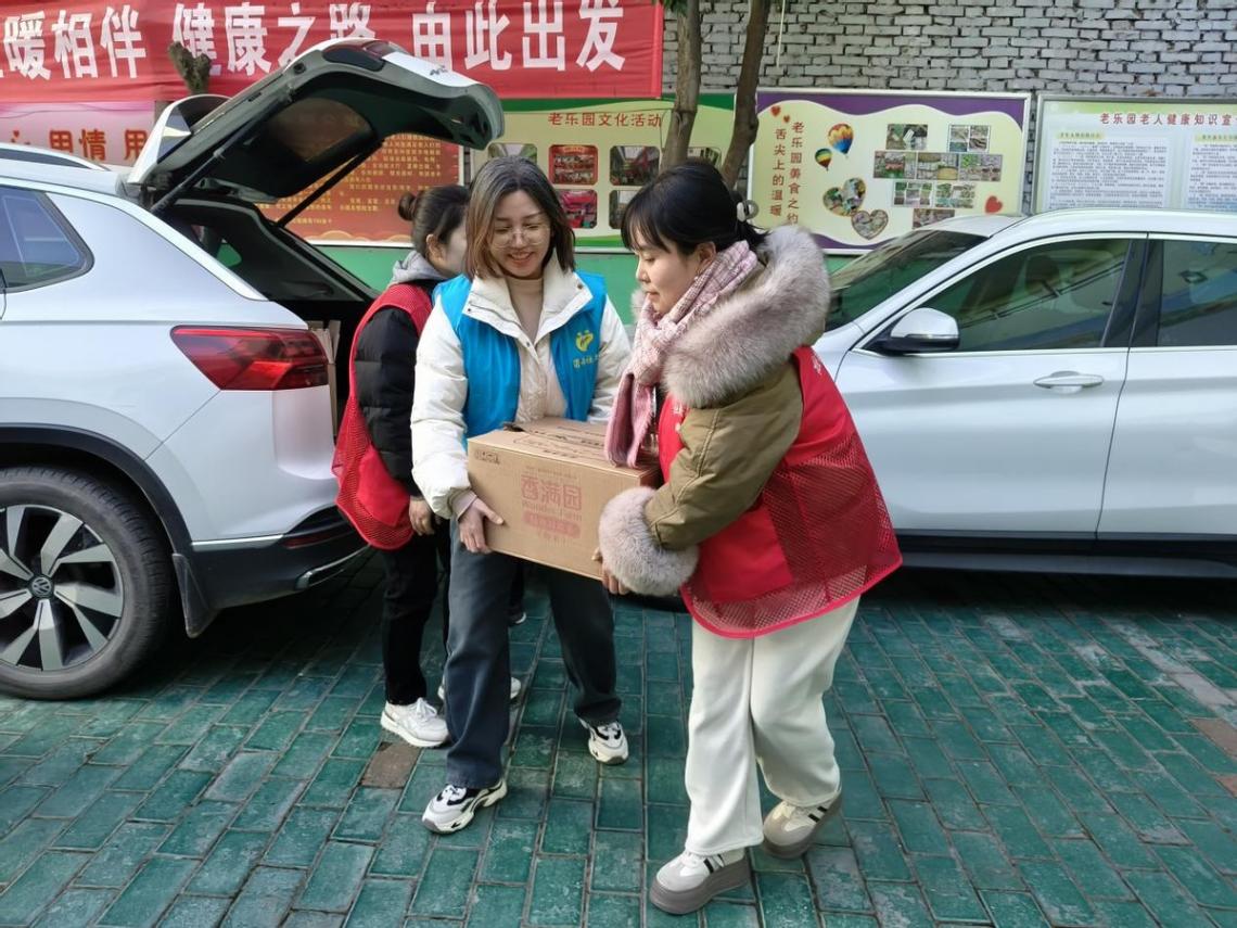 情滿敬老 孝潤童年——幼兒園與養老院的溫馨邂逅
