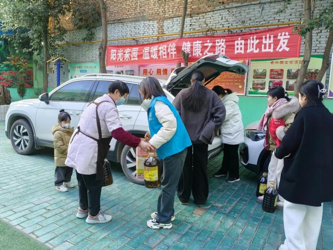 情滿敬老 孝潤童年——幼兒園與養老院的溫馨邂逅