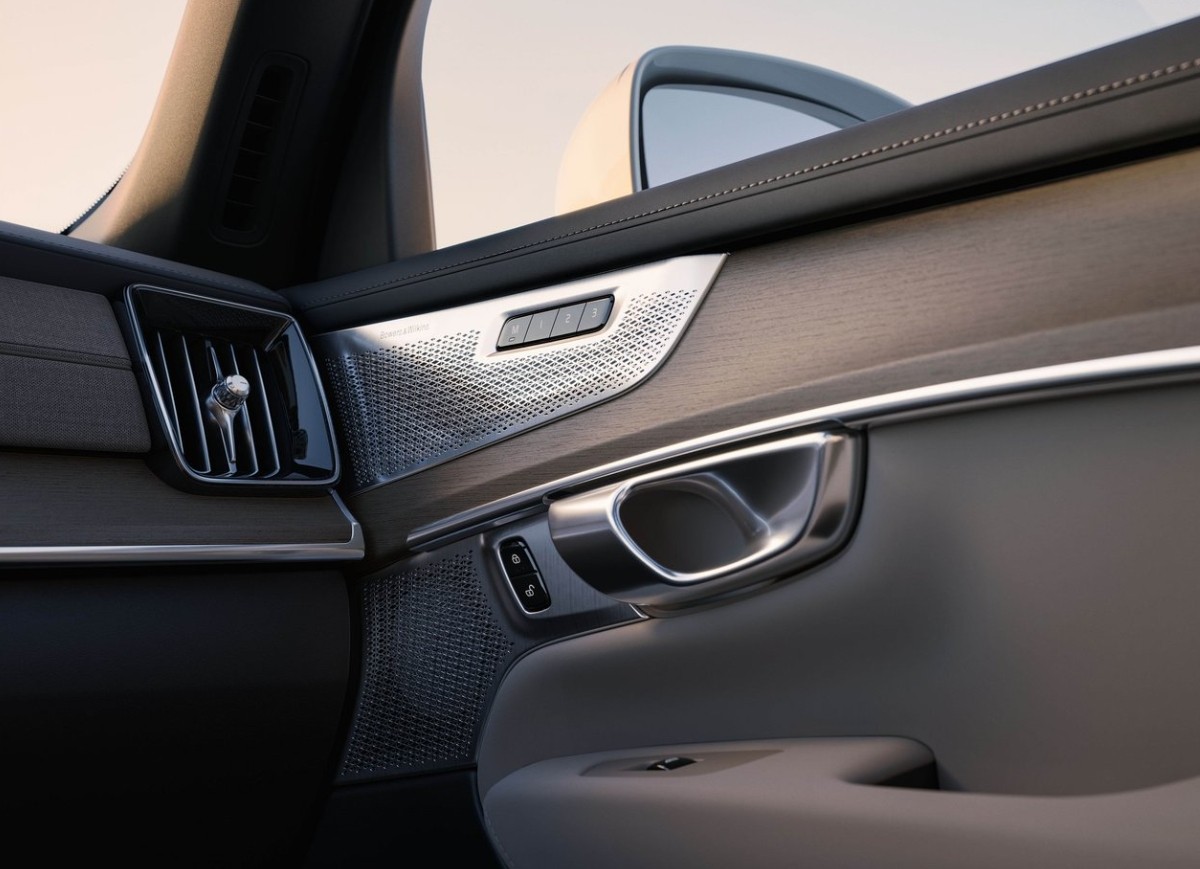沃爾沃全新XC90,懸掛座椅改進(jìn),外觀內(nèi)飾煥然一新