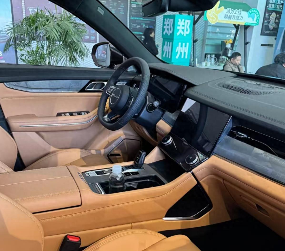 試駕領(lǐng)克09,符合我的家用需求