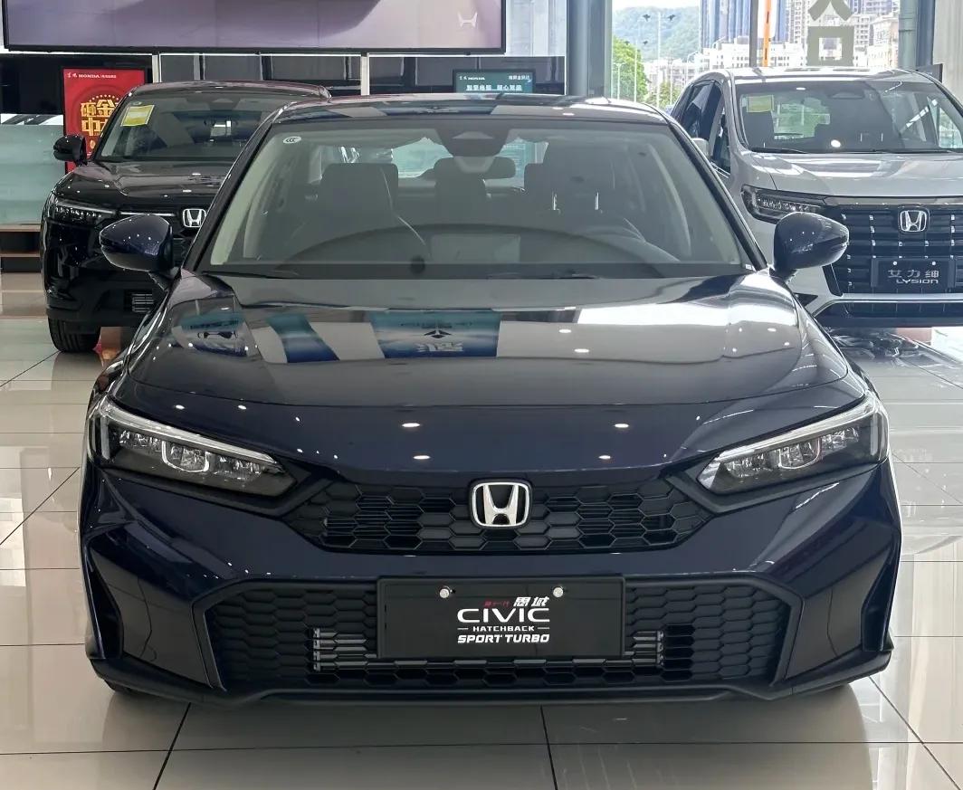 速騰VS思域:15萬級家用車該怎么選?真實體驗對比