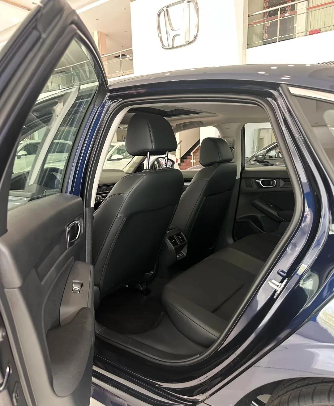 速騰VS思域:15萬級家用車該怎么選?真實體驗對比