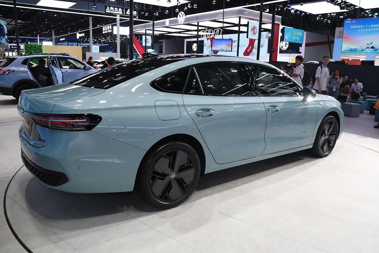 大眾迄今最“漂亮”的一款轎車(chē),長(zhǎng)近5米+標(biāo)配2.0T,15.9萬(wàn)要火