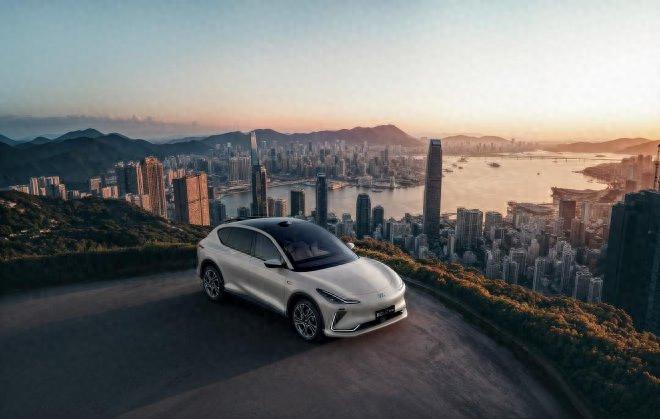 智己 LS7 煥新版正式上市 開啟中大型純電 SUV 新征程