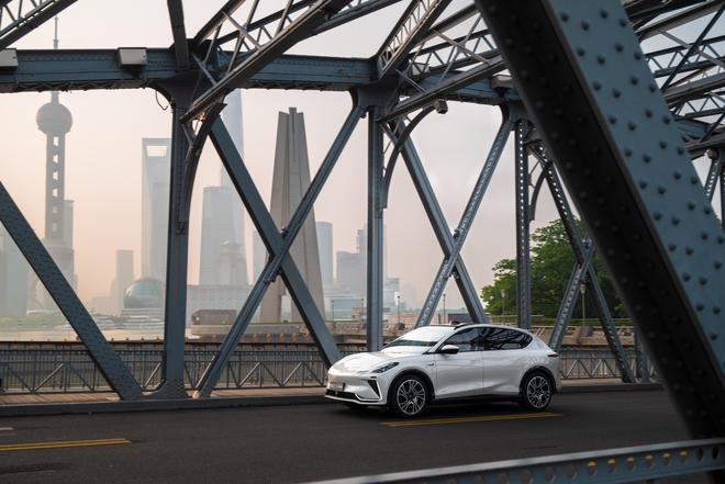 智己 LS7 煥新版正式上市 開啟中大型純電 SUV 新征程