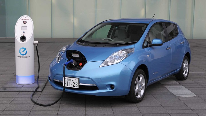 全球首款量產電動車日產聆風第三代登場,此次能否與特斯拉一較高下?