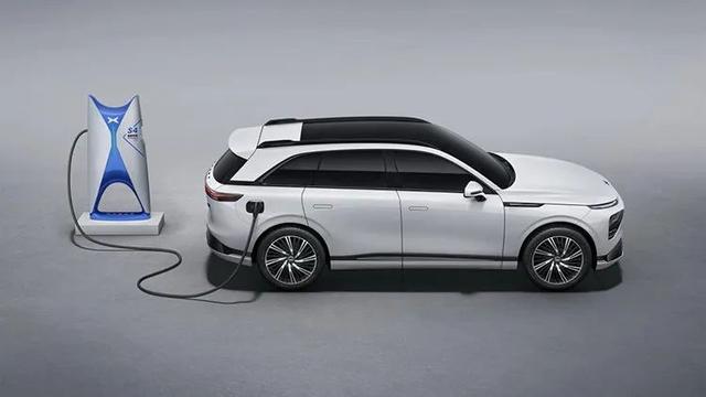 增程大戰爆發!小鵬新車1400km續航王。